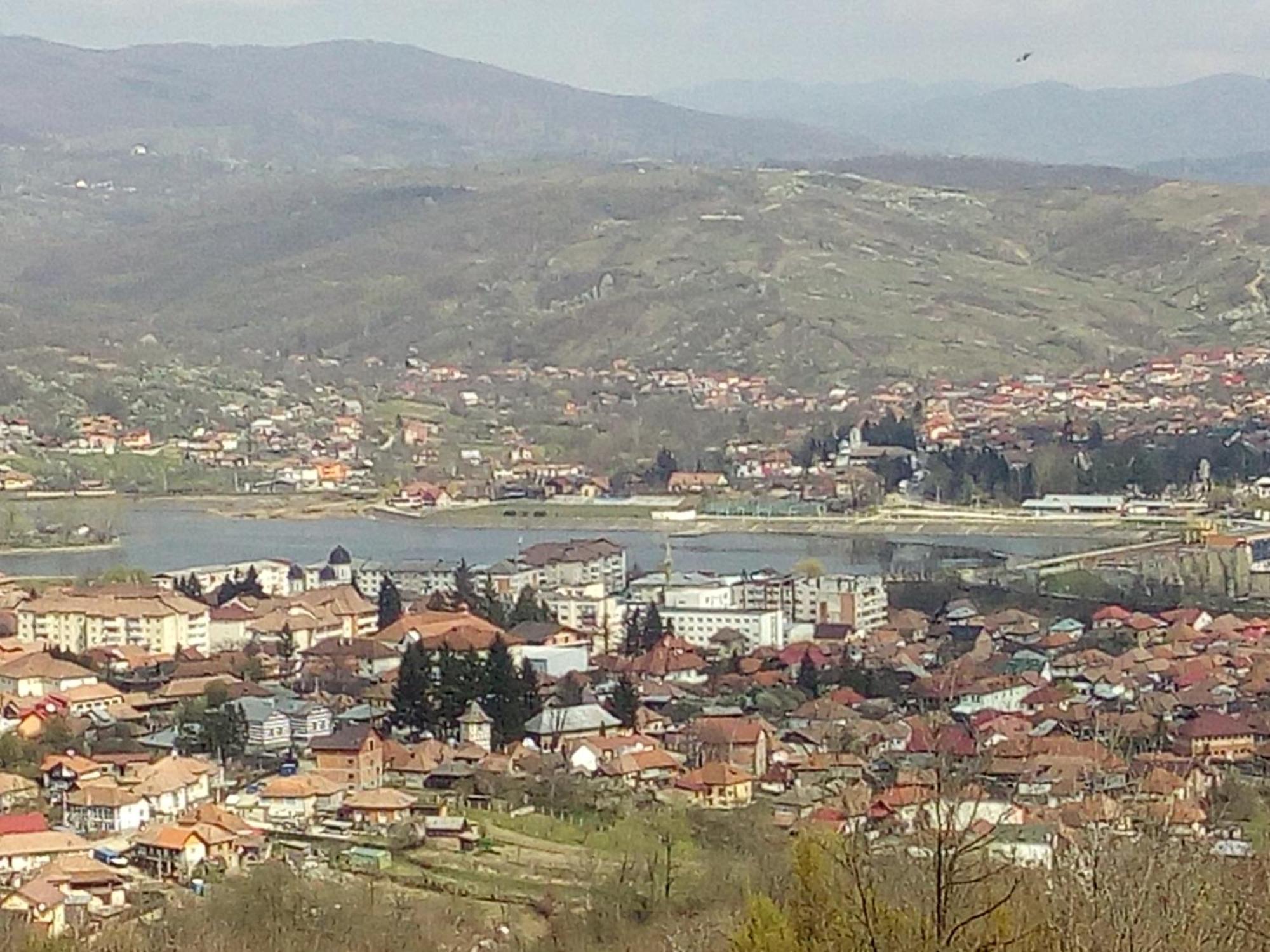 Pensiunea Adeluta Călimăneşti Exterior foto